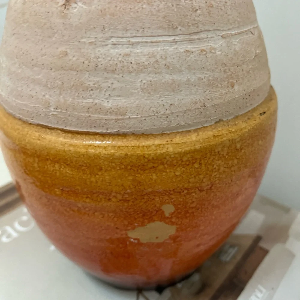 MID-CENTURY‎ STYLE HANDMADE VINTAGE STUDIO POTTERY VASE ORANGE/WHITE MCM BOHO